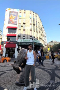 Yusuf, Ηλικία 25, Αθήνα / Ελλάδα Συνοδοί - 3