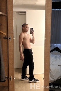 Aron, wiek 23, Poznań / Polska Eskorty - 2