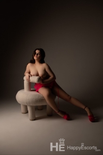 Yana, Age 21, Escort in Chisinau / Moldova - 2