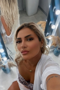 Bronwyn, Ηλικία 24, Πρίστινα / Κόσοβο Συνοδοί - 2