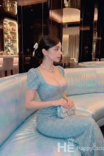 Есил, 24 године, Тирана / Албанија Пратња - 7