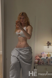 Yesim, Age 20, Escort in Tirana / Albania - 7