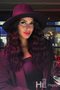 Χλόη, Ηλικία 25, Πρίστινα / Κόσοβο Συνοδοί - 5