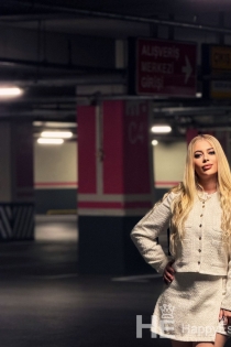 Έμμα, 24 ετών, Πρίστινα / Κόσοβο Συνοδοί - 2