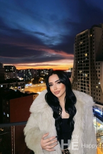 Нур, 20 године, Тирана / Албанија Пратња - 4