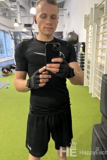 Dan, Age 33 - 4