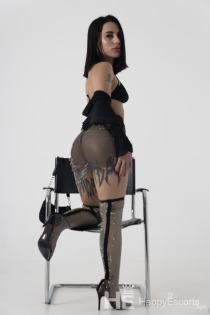 Meloda, Umur 24, Milan / Itali Pengiring - 3