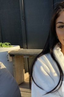 Flora, 27 anni, Napoli / Italia Escort - 2