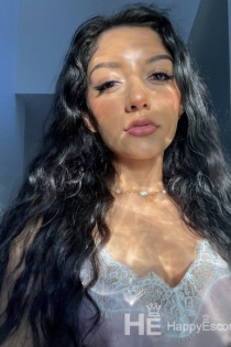 Flora, 27 anni, Napoli / Italia Escort - 1