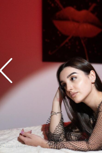 Νικόλ, Ηλικία 21, Τίρανα / Αλβανία Συνοδοί - 2