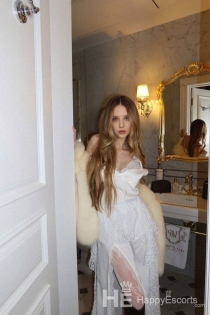 Vesalya Quin, Age 18, Escort in Dubai / UAE - 2