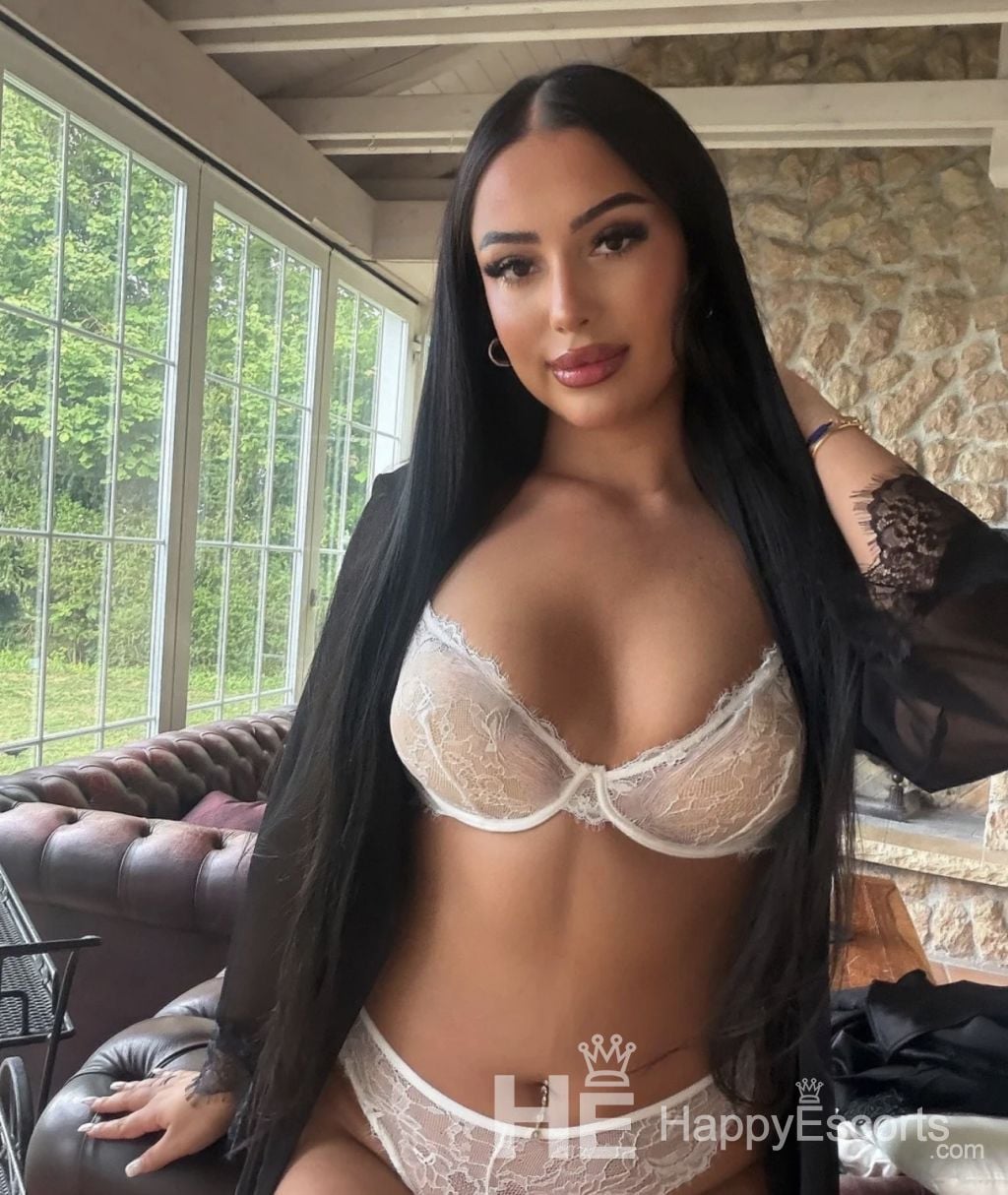 Carina, 25 años, Bucarest / Rumanía Escorts - 1