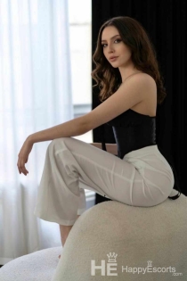 Linda Pod, Age 18, Podgorica / Montenegro Escorts - 4