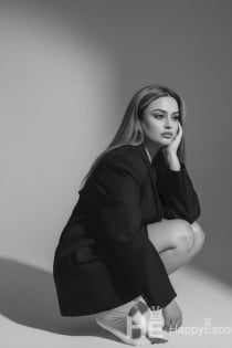 Karina, 30 let, Tirana / Albánie Escorts - 4