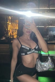 Genna, 26 tuổi - 9