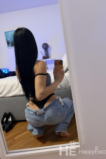 Amira, Umri wa miaka 21, Milan / Italia Wasindikizaji - 4