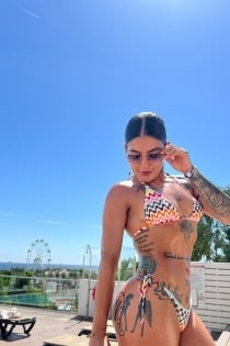 Pamela, 24-aastane