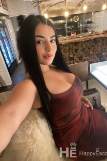 앨리슨 페라리, 25세, 런던/영국, 에스코트 - 2