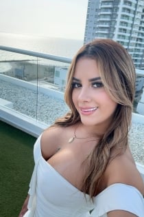 CAROLINA, 29 años