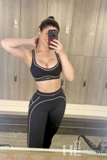 Sofia party girl, Age 29, Escort in Milan / Italy - 9