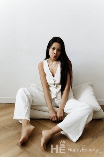 Kamilla, Age 22, Escort in Belgrade / Serbia - 8