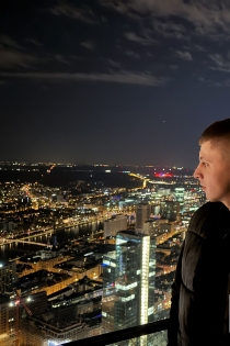 Denis, 23 let, Frankfurt na Majni / Nemčija Spremljevalke - 2