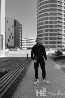 Denis, 23 let, Frankfurt na Majni / Nemčija Spremljevalke - 3