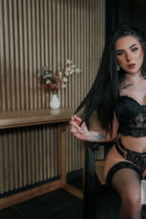 Ајла, 23 године, Тирана / Албанија Пратње - 2