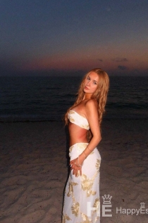 Eirwen Silvano, Age 19, Escort in Dubai / UAE - 5