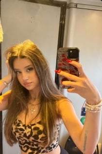 Dora, Yaş 23, İstanbul / Türkiye Eskortlar - 3