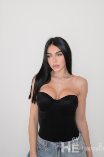 Katerina, 24 éves, Tirana/Albánia kísérők – 2