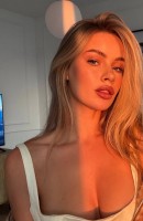 Flo, Yaş 22, İstanbul / Türkiye Eskortları