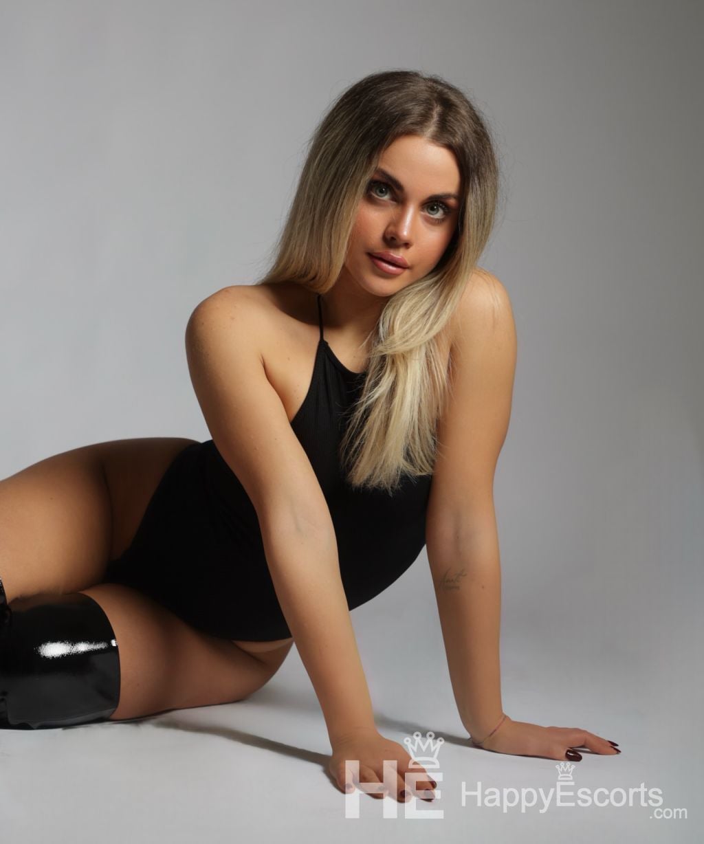 lenia, Age 25 - 1