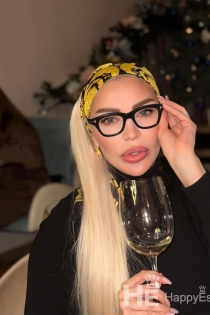 Ника, 32 г., София / България Ескорт - 2