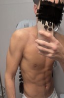 LeonBrick, Age 18, Halmstad / Sweden Escorts