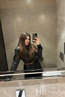 ela, Usia 24, Tirana / Albania Pengawal - 3