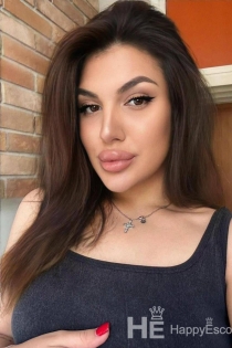 ela, Usia 24, Tirana / Albania Pengawal - 2