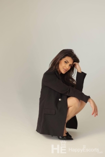 ela, Usia 24, Tirana / Albania Pengawal - 6