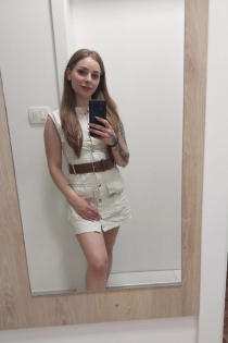 CELSE, Usia 20, Tirana / Albania Pengawal - 2