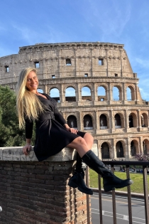 Carla Ferrari, Age 25, Escort in Munich / Germany - 7
