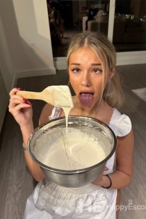 Angela, Age 25, Escort in Tirana / Albania - 6