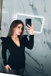 Clara, Age 20, Escort in Tirana / Albania - 6