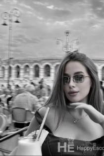 Clara, Age 20, Escort in Tirana / Albania - 5