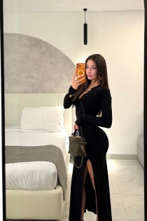 alona, ​​Ηλικία 22, Κωνσταντινούπολη / Τουρκία Συνοδοί - 5