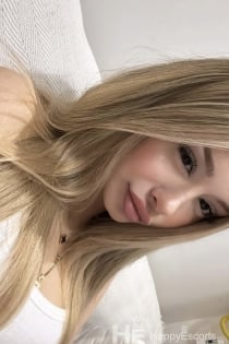 Victoria, Age 22, Escort in Istanbul / Turkey - 1
