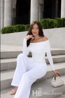 Akemi, Età 22, Escort Sliema / Malta - 4