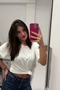 Rya, Ηλικία 25, Κωνσταντινούπολη / Τουρκία Συνοδοί - 2