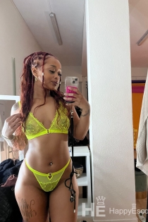 Mariluz, Miaka 25, Lisbon / Ureno Wasindikizaji - 5