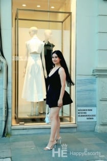 Elle, Age 23, Escort in Istanbul / Turkey - 4