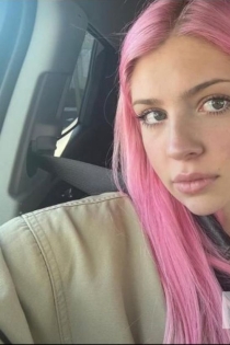 Pnkyy, 24 éves, Kadiköy / Törökország kísérők – 3